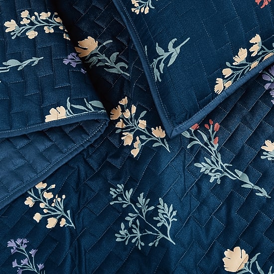 Cannon Avery Floral Easy Care Quilt Set