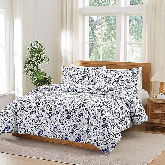 Brooklyn Loom Ava Floral Easy Care Comforter Set