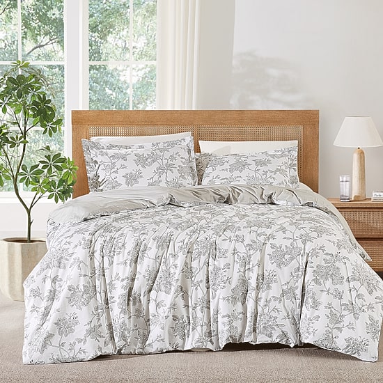 Brooklyn Loom Mila Floral Easy Care Comforter Set