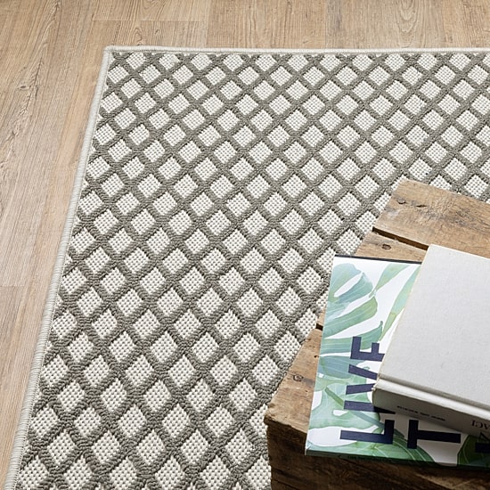 Covington Home Trieste Lattice Diamond Indoor Outdoor Rectangular Runner