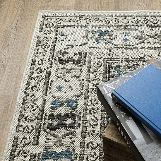 Covington Home Trieste Vintage Medallion Indoor Outdoor Rectangular Runner