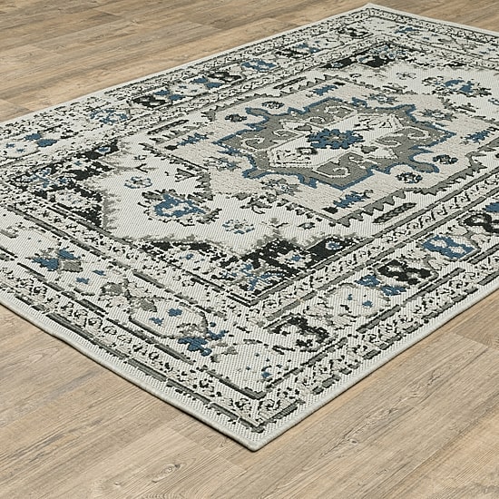 Covington Home Trieste Vintage Medallion Indoor Outdoor Rectangular Area Rug