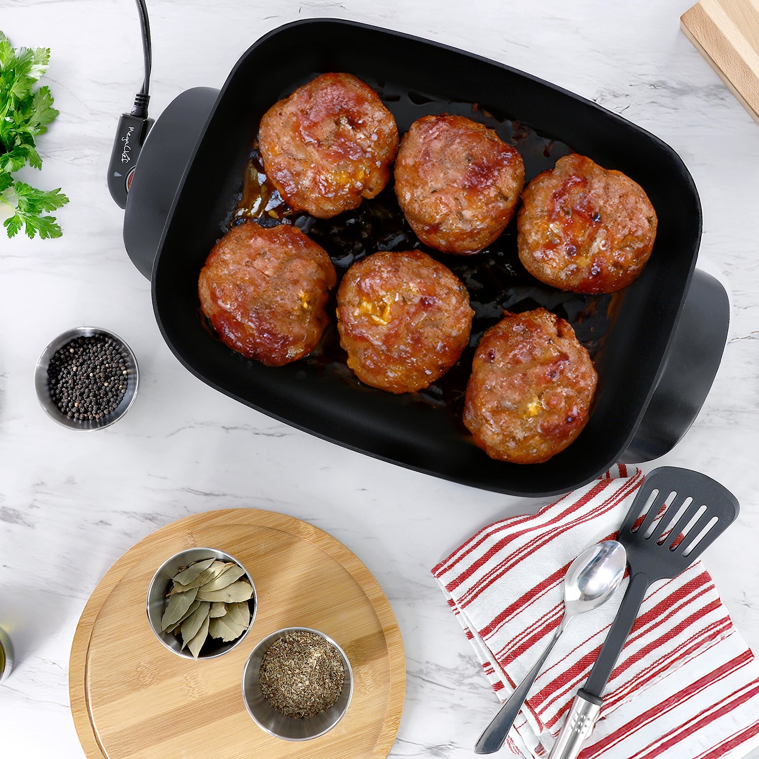 MegaChef Electric Skillet