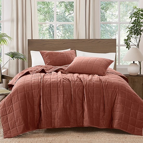 Brooklyn Loom Matte Cotton Velvetbox Stitch Easy Care Quilt Set