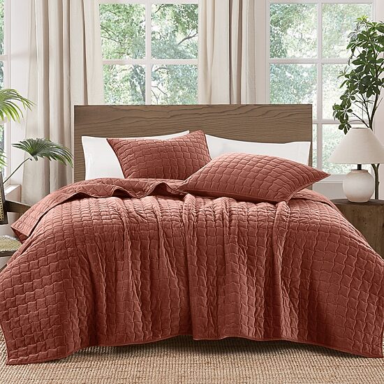 Brooklyn Loom Matte Cotton Velvet Wavy Stitch Easy Care Quilt Set