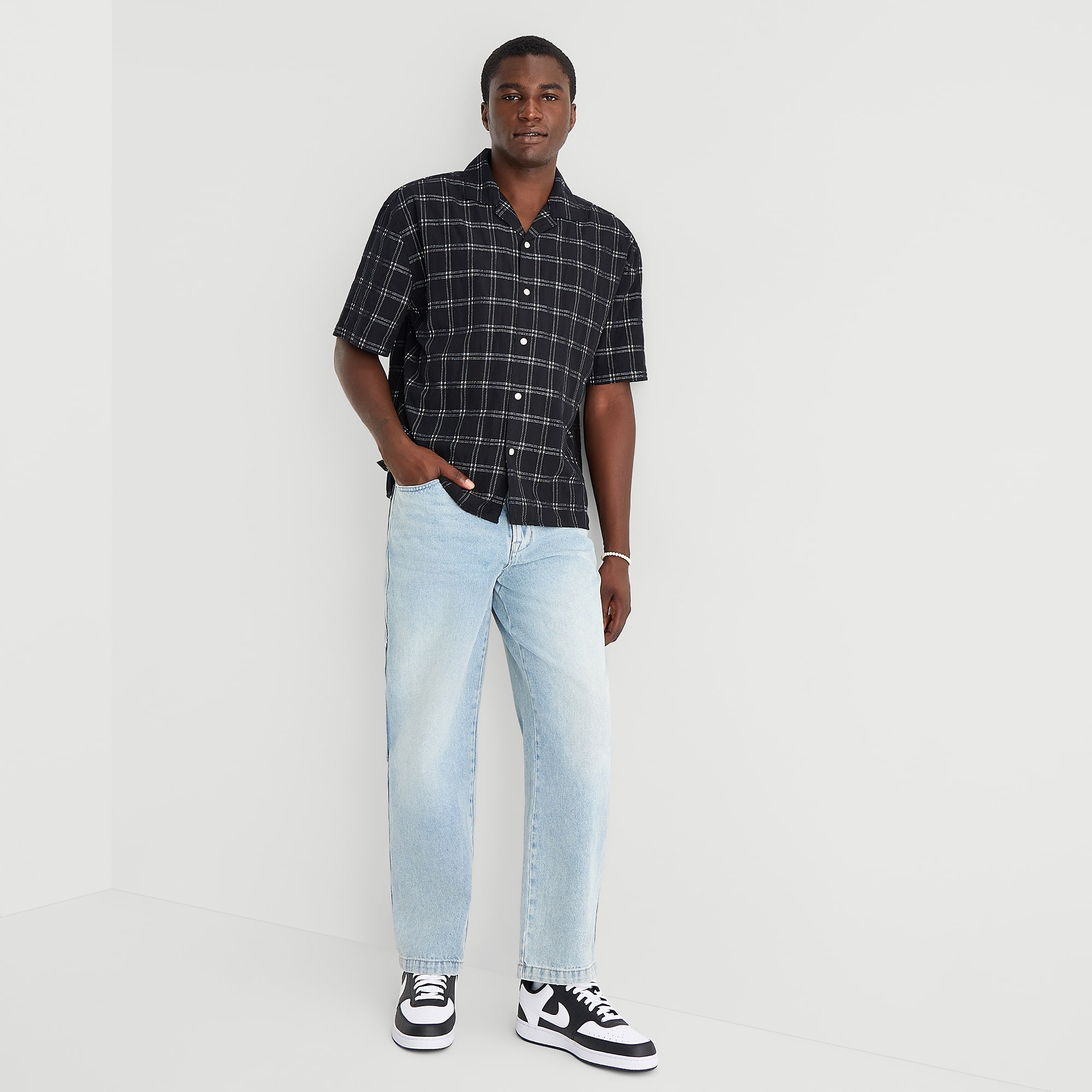 Arizona Mens Short Sleeve Boxy Fit Button-Down Shirt