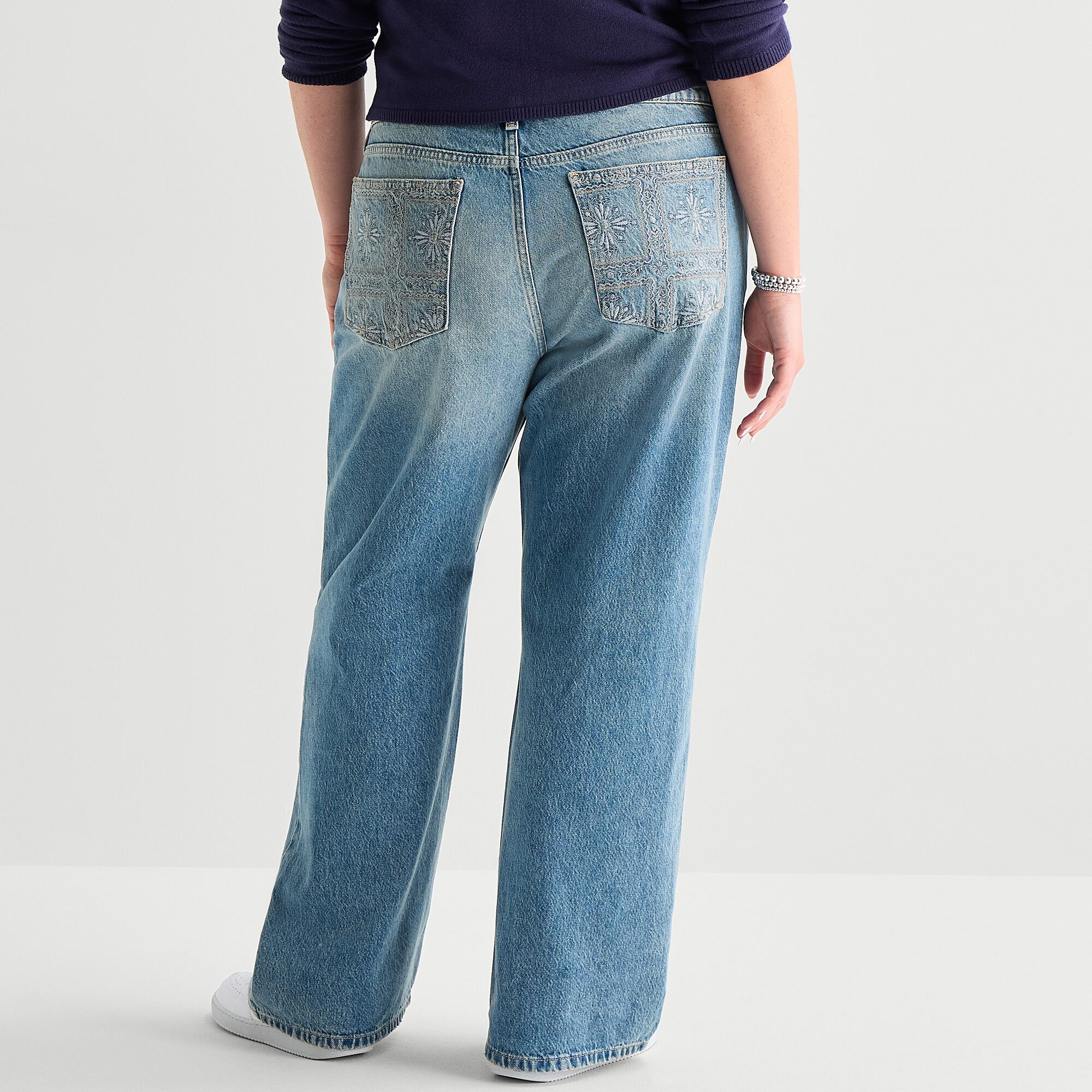 Arizona Womens Low Rise Straight Leg Jean
