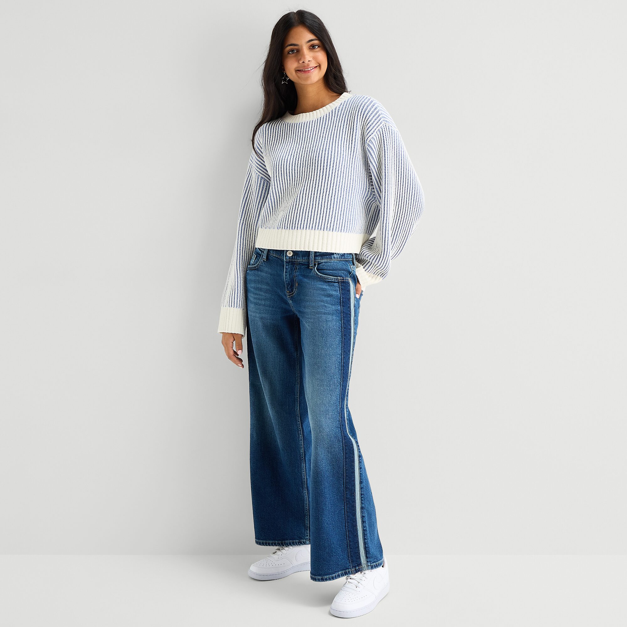 Arizona Juniors Womens Crew Neck Long Sleeve Striped Pullover Sweater