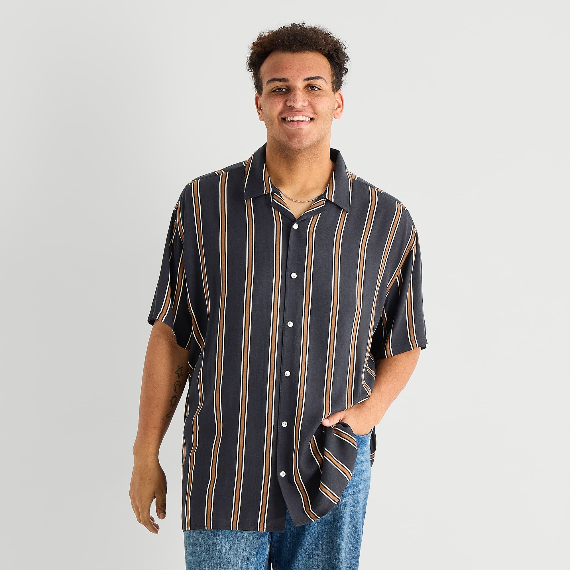 Arizona Mens Short Sleeve Boxy Fit Big and Tall Button-Down Shirt