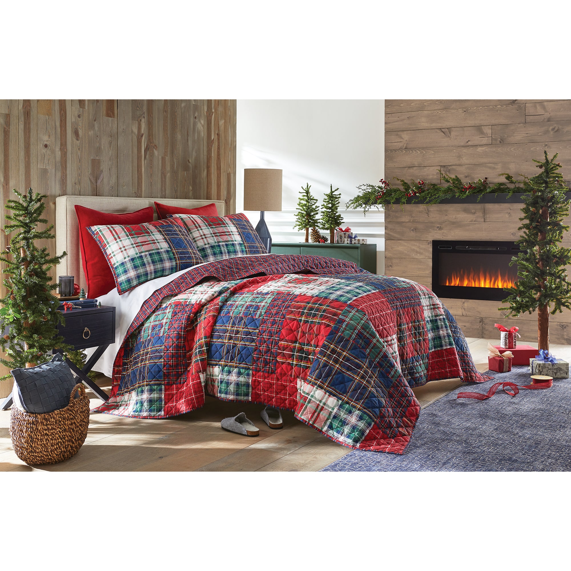 North Pole Trading Co. Holiday Plaid 3-pc. Quilt Set
