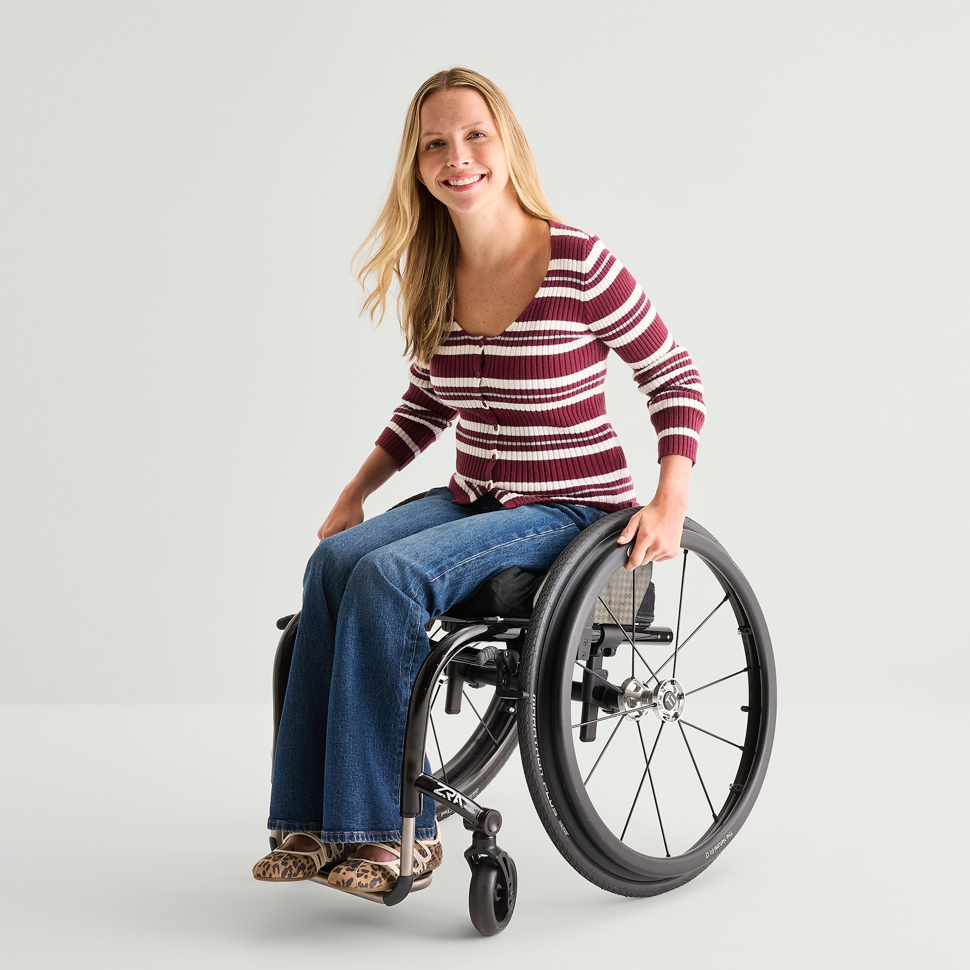Arizona Womens Juniors Low Rise Adaptive Seated Wear Baggy Fit Jean