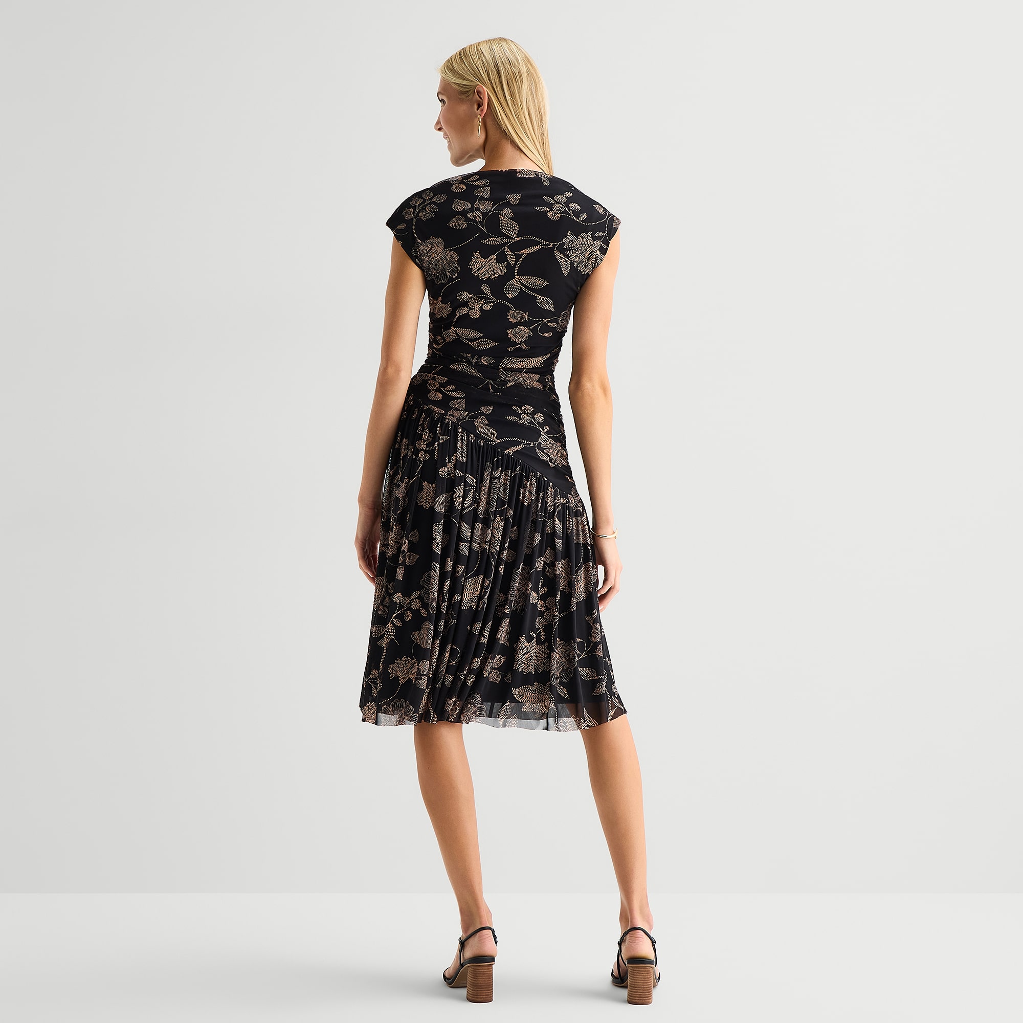 Robbie Bee Womens Petite Midi Round Neck Sleeveless Floral Fit + Flare Dress