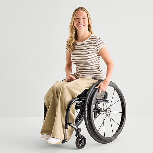 Arizona Womens Juniors Low Rise Cargo Pant In Sand