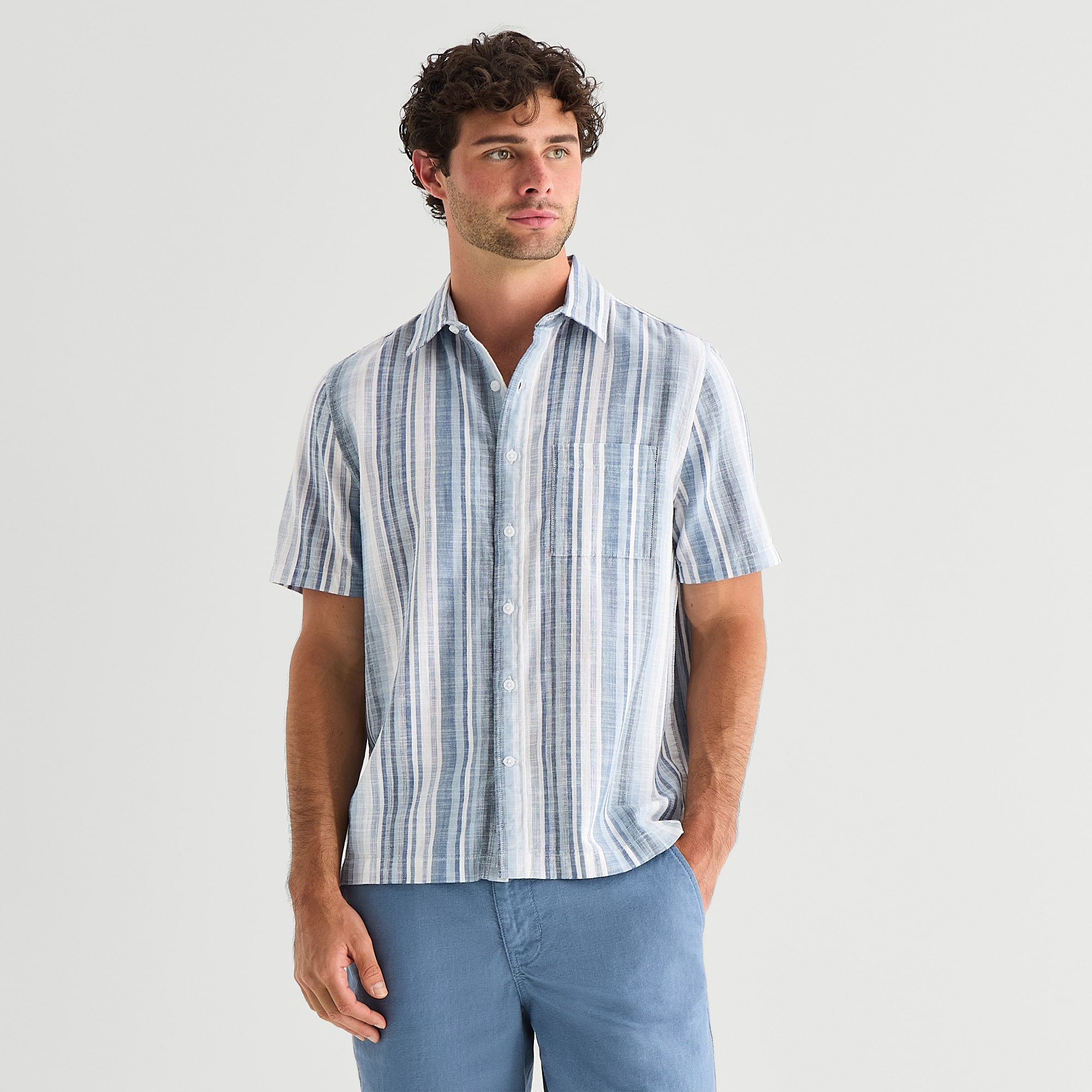 mutual weave Mens Short Sleeve Relaxed Fit Button-Down Shirt