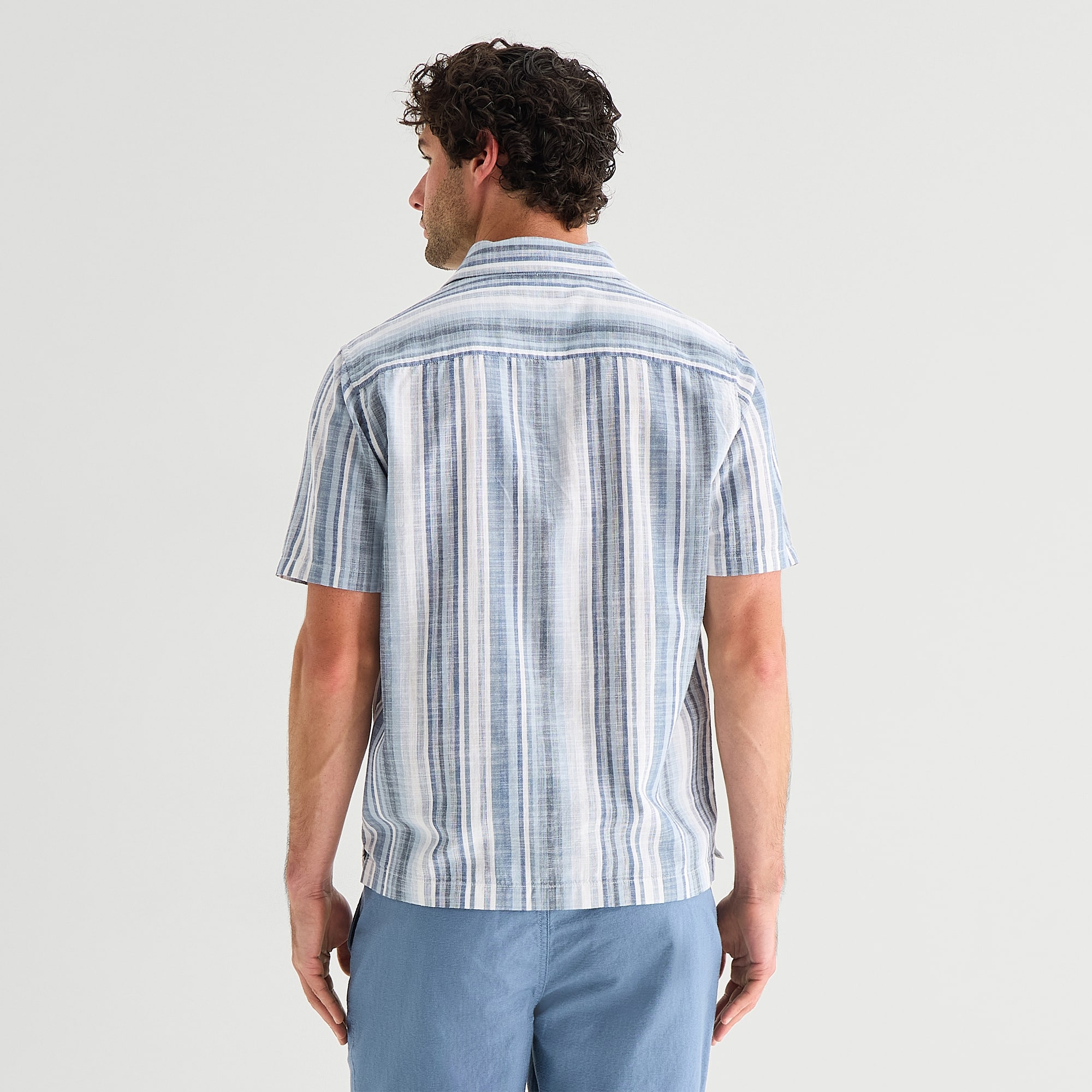 mutual weave Mens Short Sleeve Relaxed Fit Button-Down Shirt