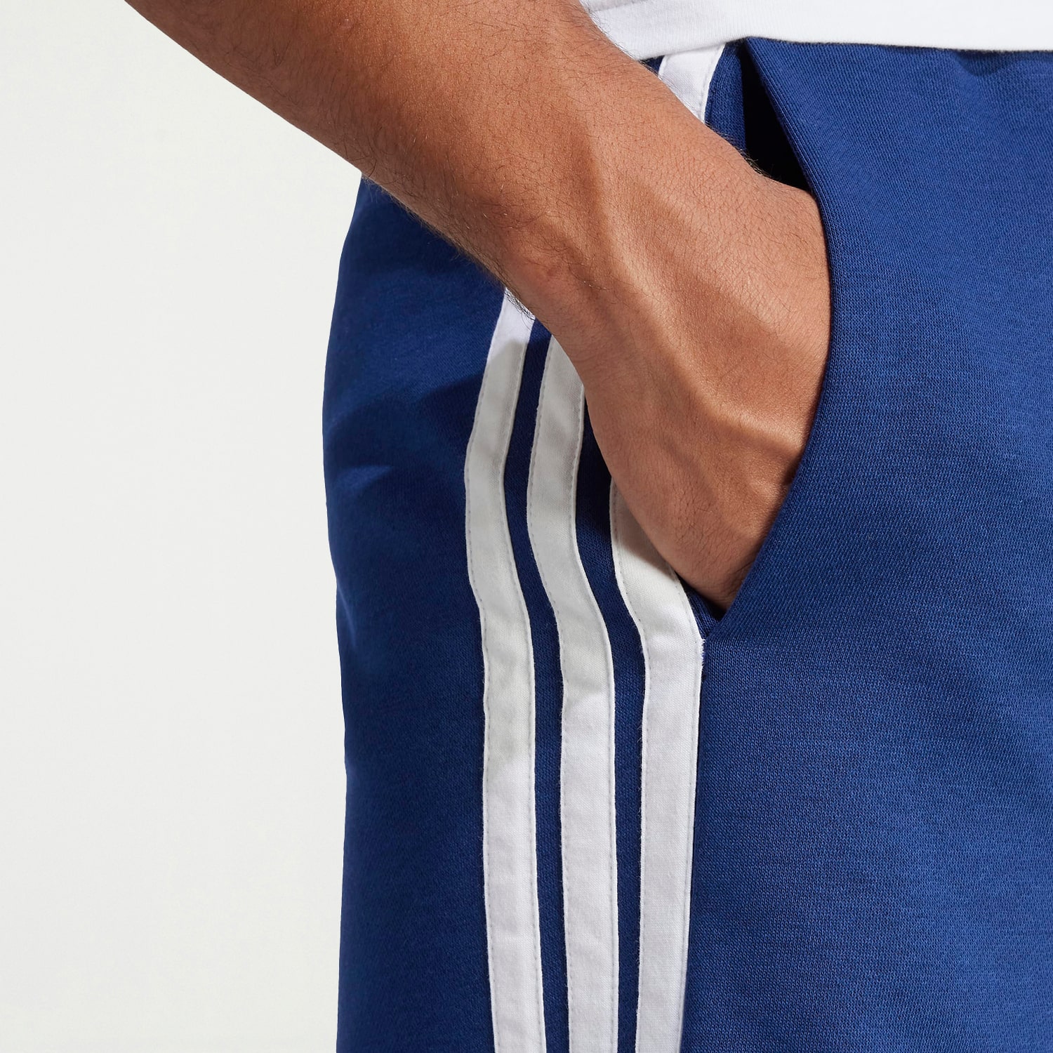 adidas Mens 9" Mid Rise Workout Shorts