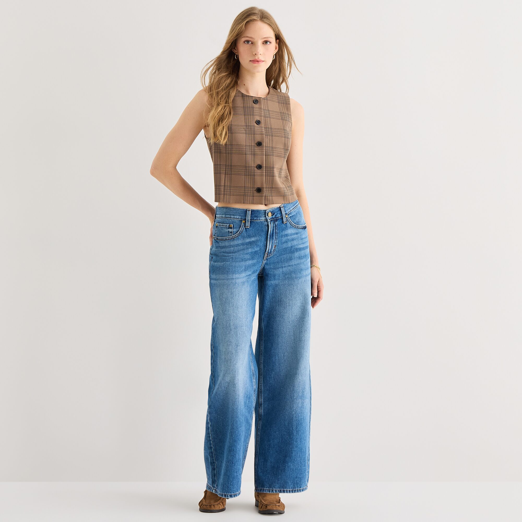 a.n.a Womens Crew Neck Sleeveless Vest