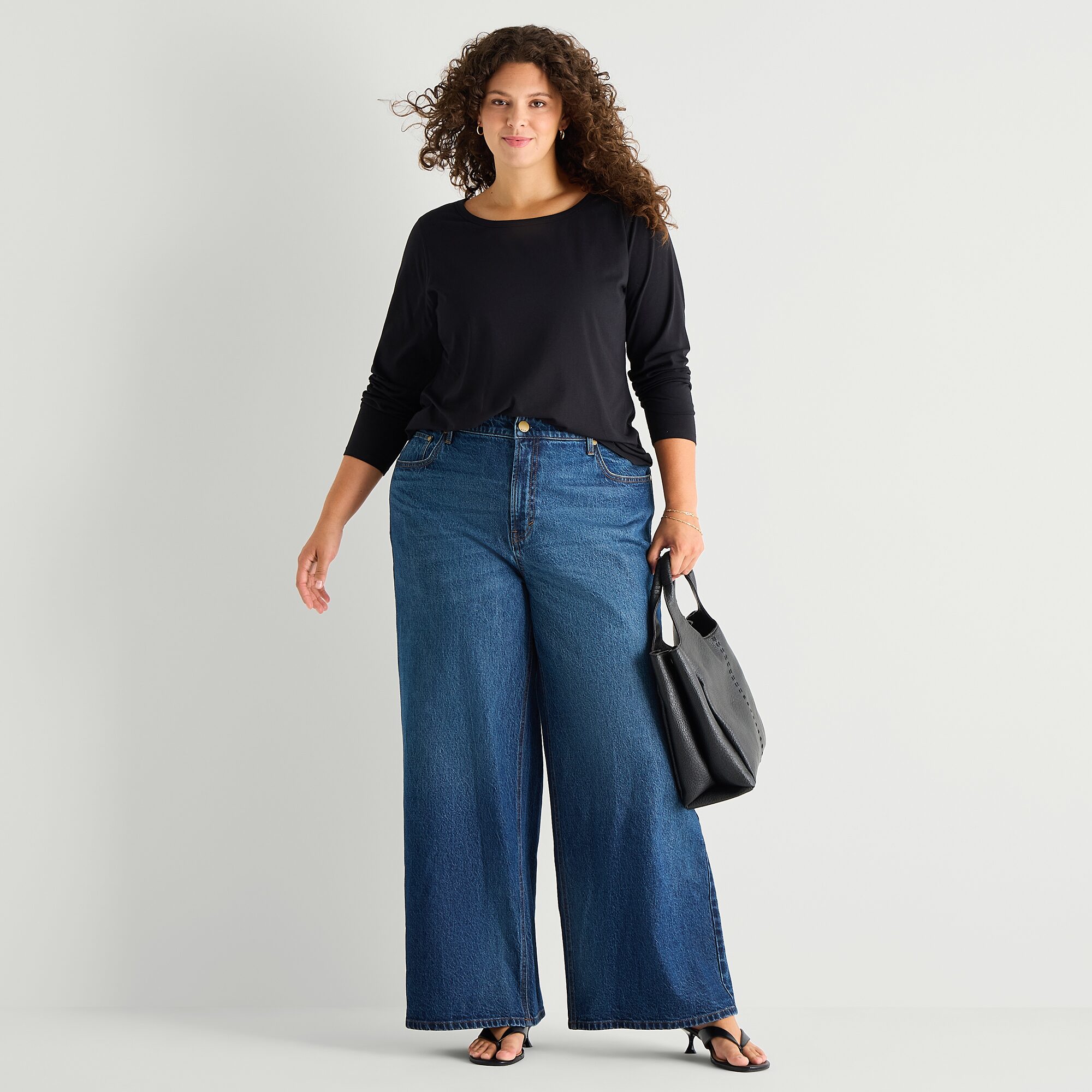 a.n.a Womens Plus Easy-on + Easy-off Crew Neck Long Sleeve Adaptive T-Shirt