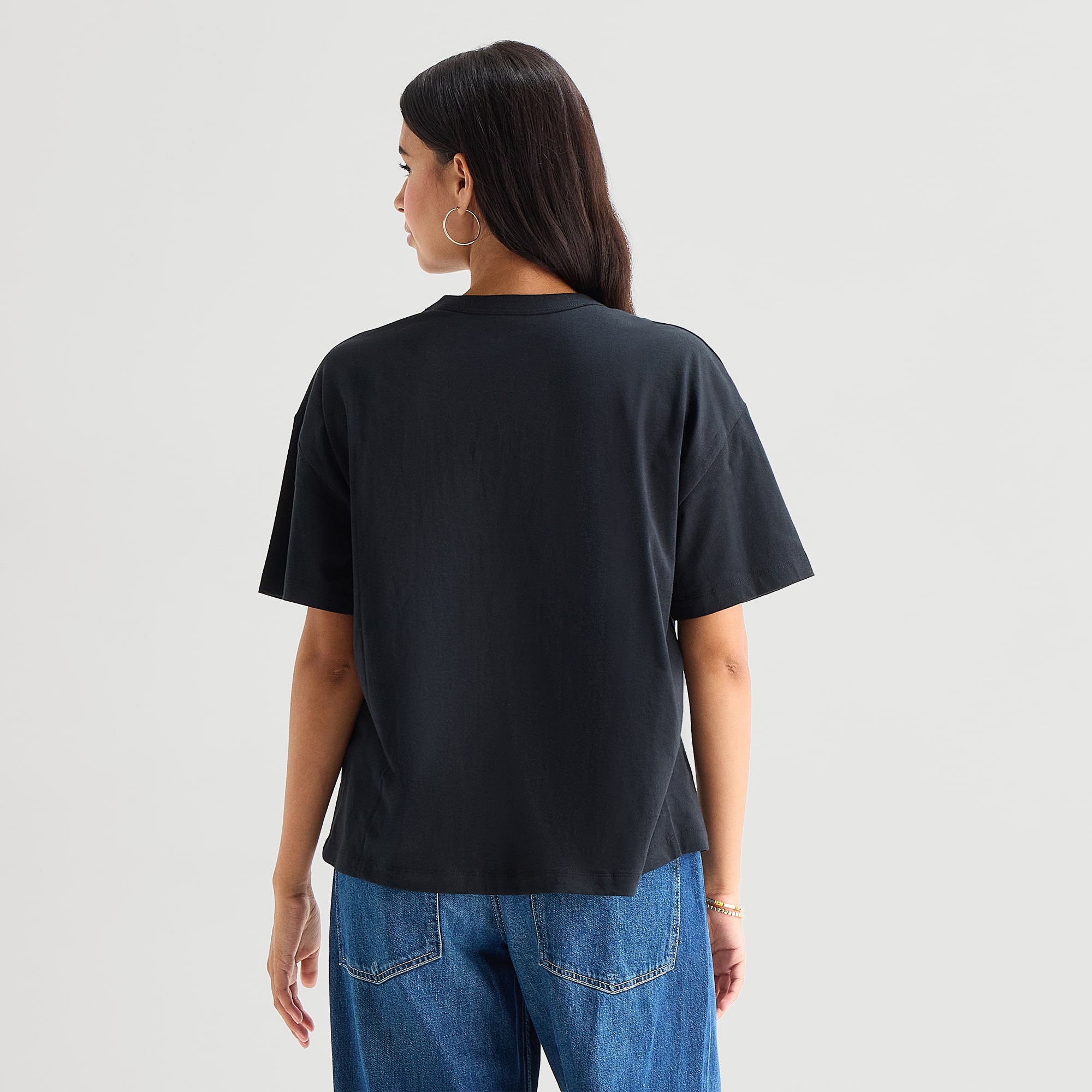 Touch Down Cropped Tee Womens Juniors Crew Neck Short Sleeve Regular Fit Graphic T-Shirt