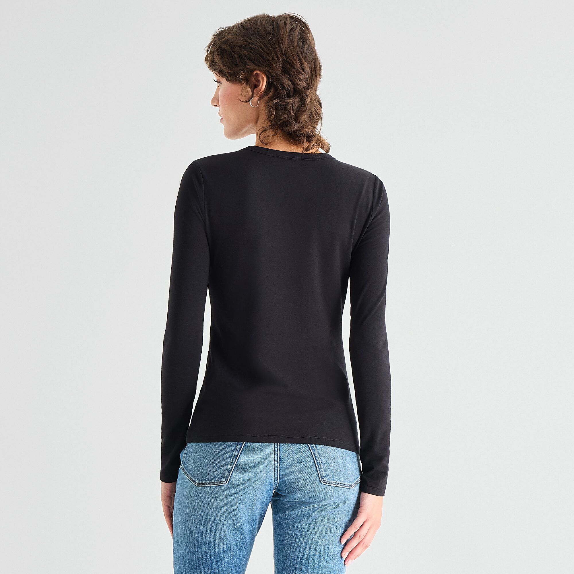 a.n.a Womens Tall Crew Neck Long Sleeve T-Shirt