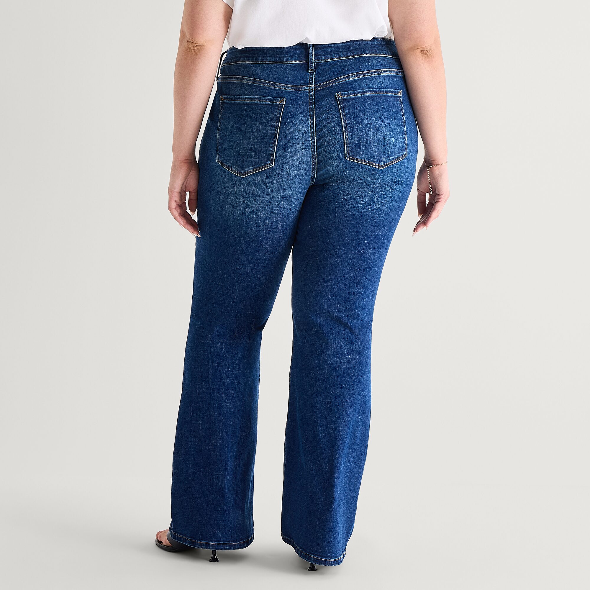 a.n.a Womens Plus High Rise Flare Leg Jean