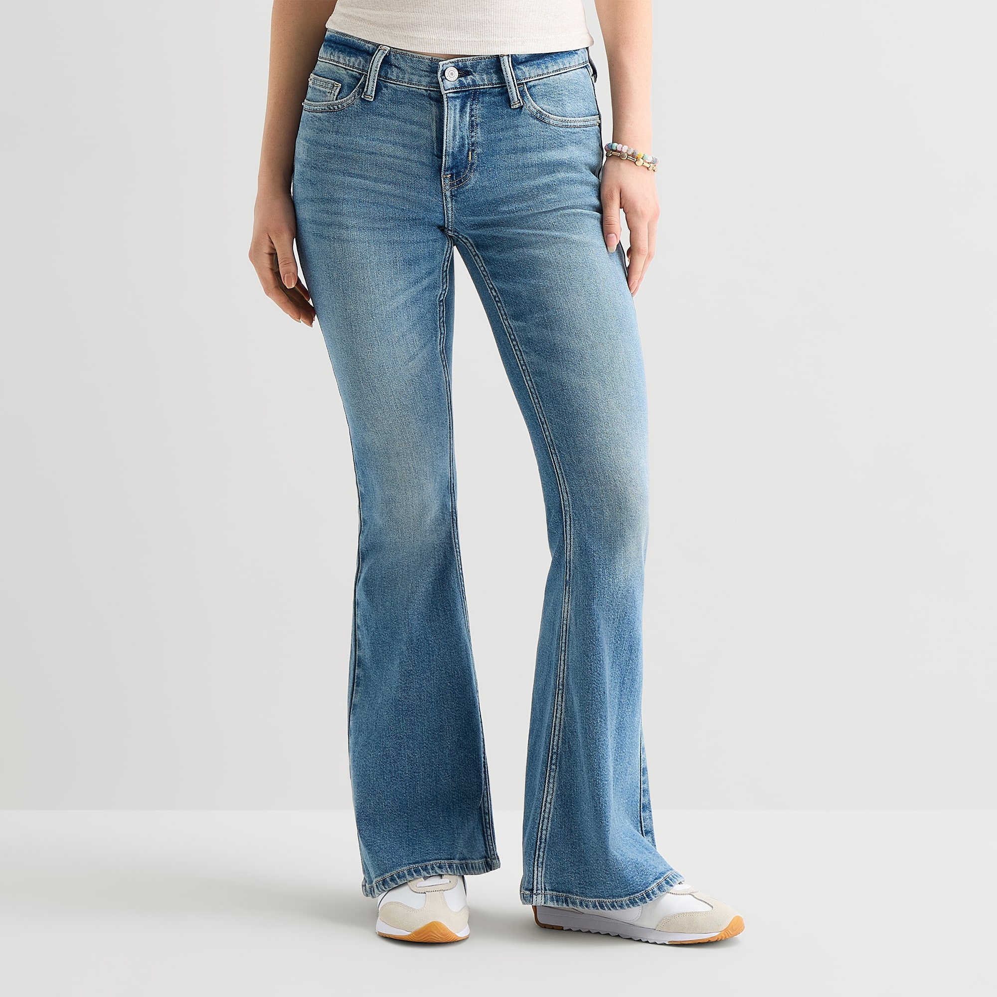 Arizona Womens Juniors Low Rise Flare Leg Jean