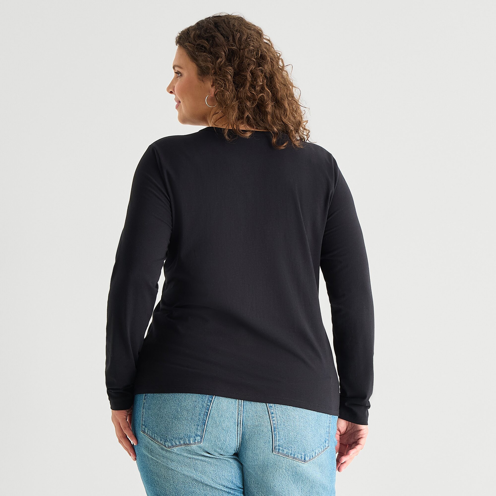 a.n.a Womens Plus Crew Neck Long Sleeve T-Shirt