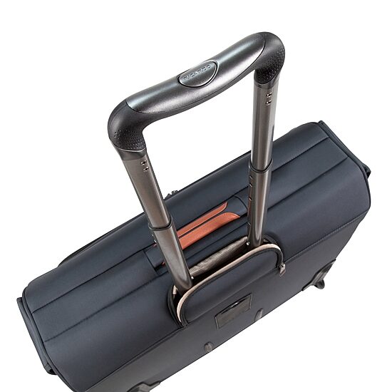 Ricardo Beverly Hills Wheeled Garment Bag