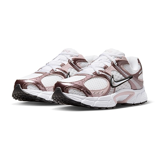Nike V5 RNR Womens Sneakers