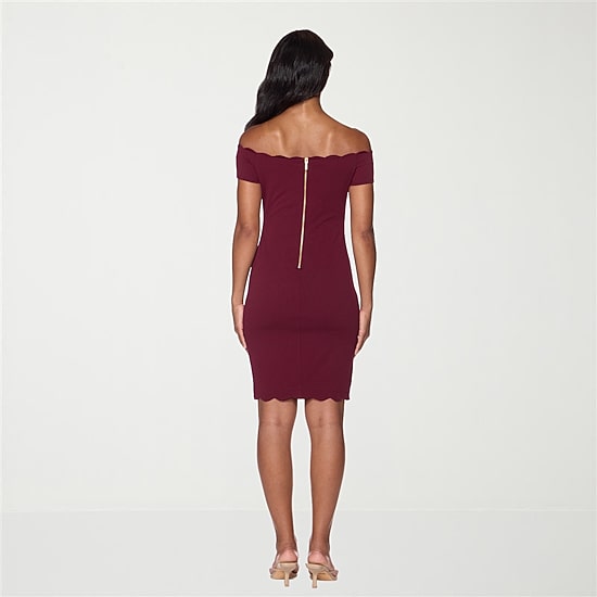 Premier Amour Womens Straight Neck Short Sleeve Scalloped Sheath Dress
