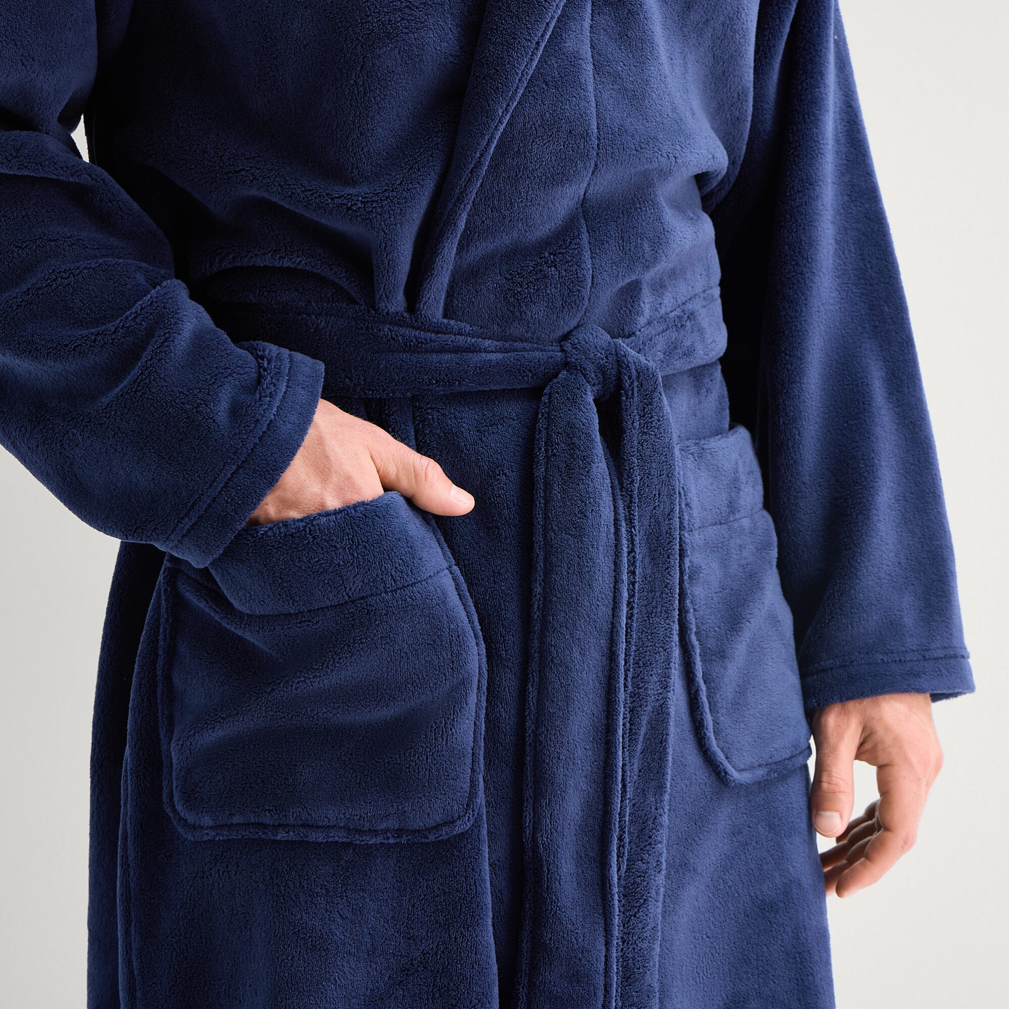 St. John's Bay Mens Knee Length Long Sleeve Robe