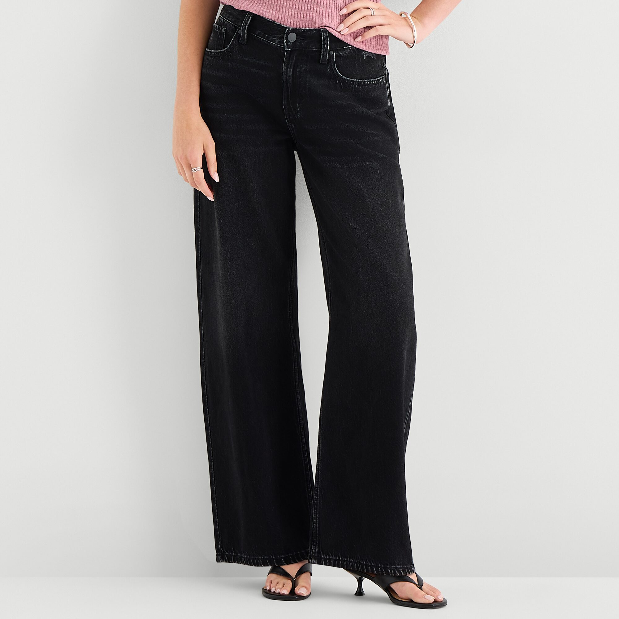 a.n.a Womens Low Rise Loose Fit Jean