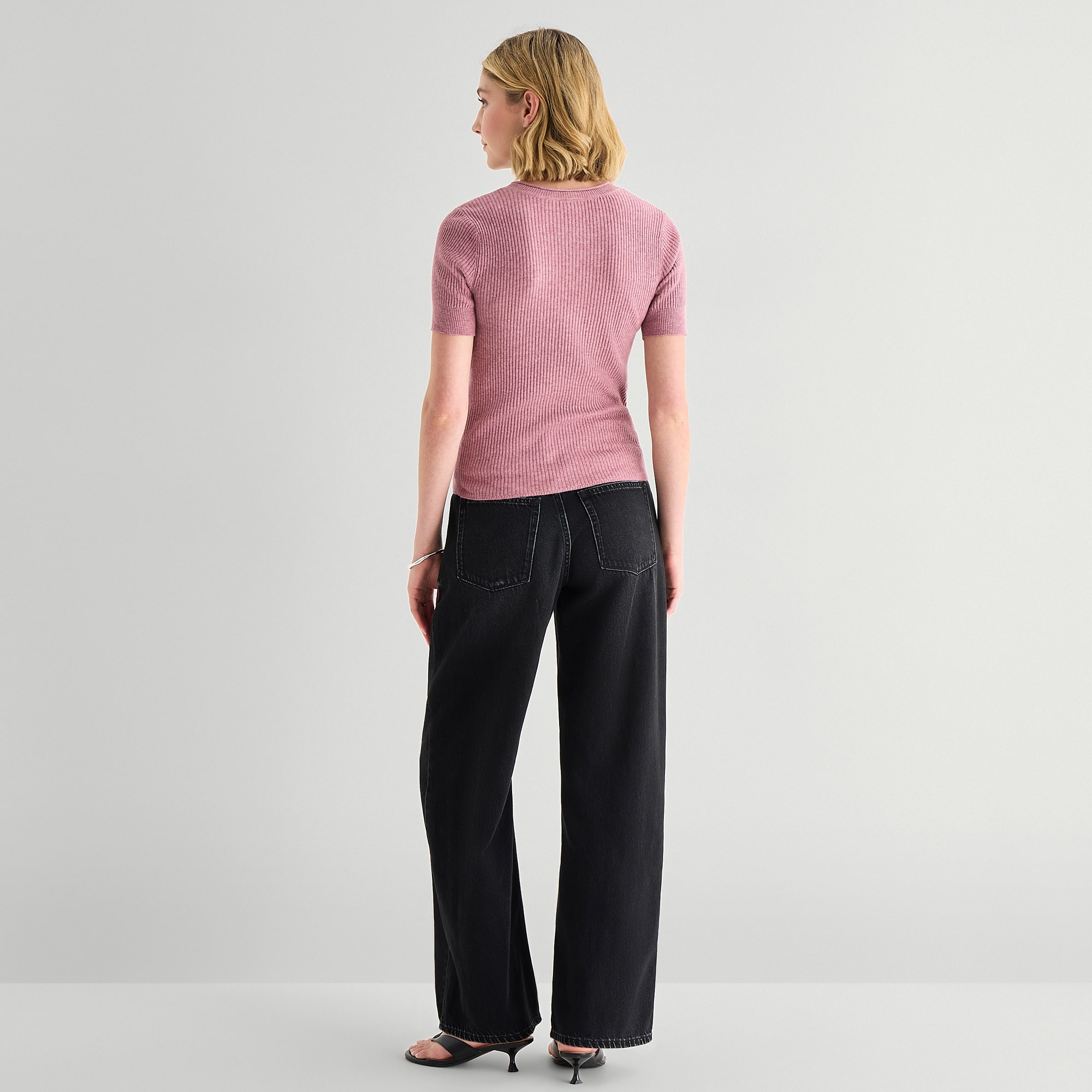 a.n.a Womens Low Rise Loose Fit Jean