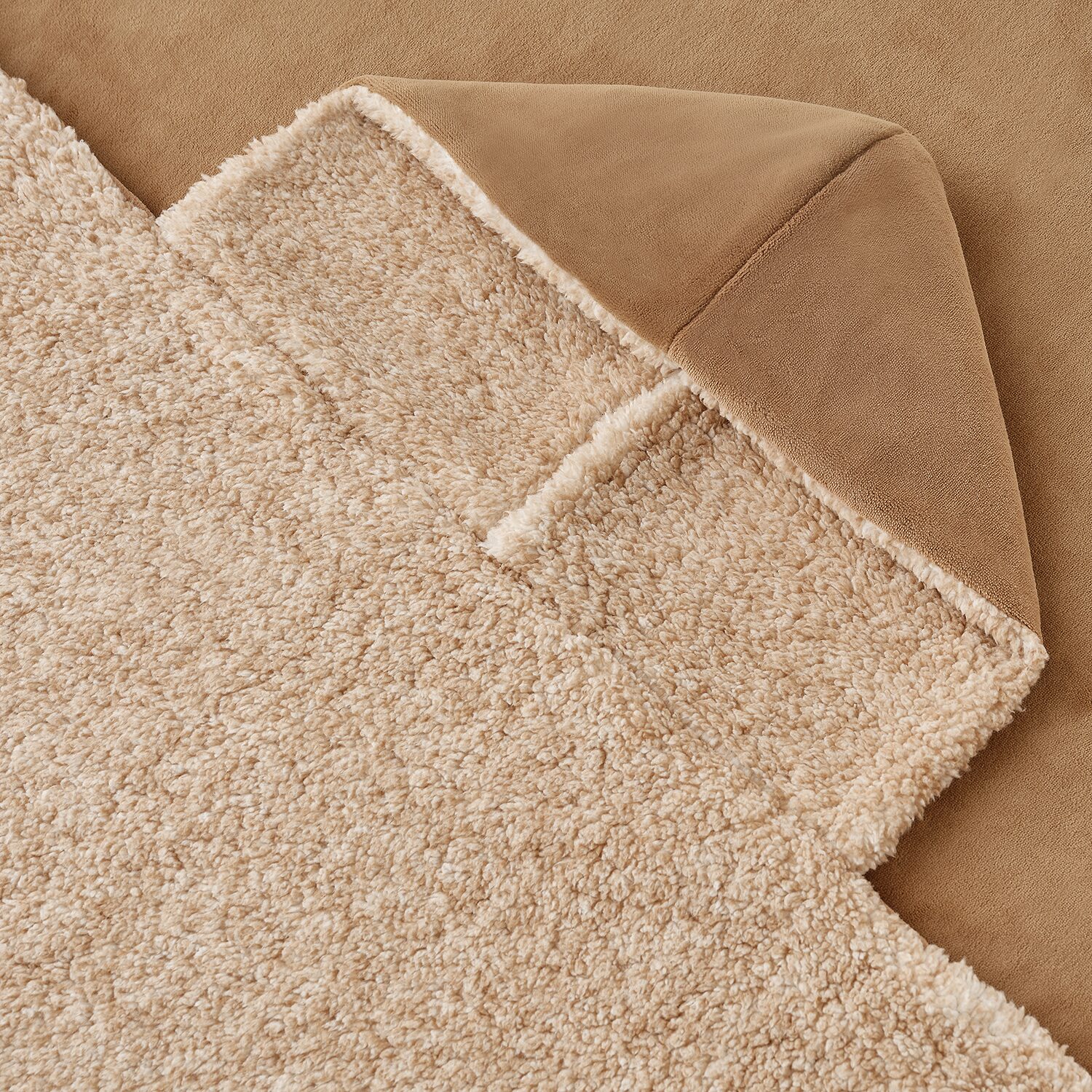 Bearpaw Midweight Wearable Blanket
