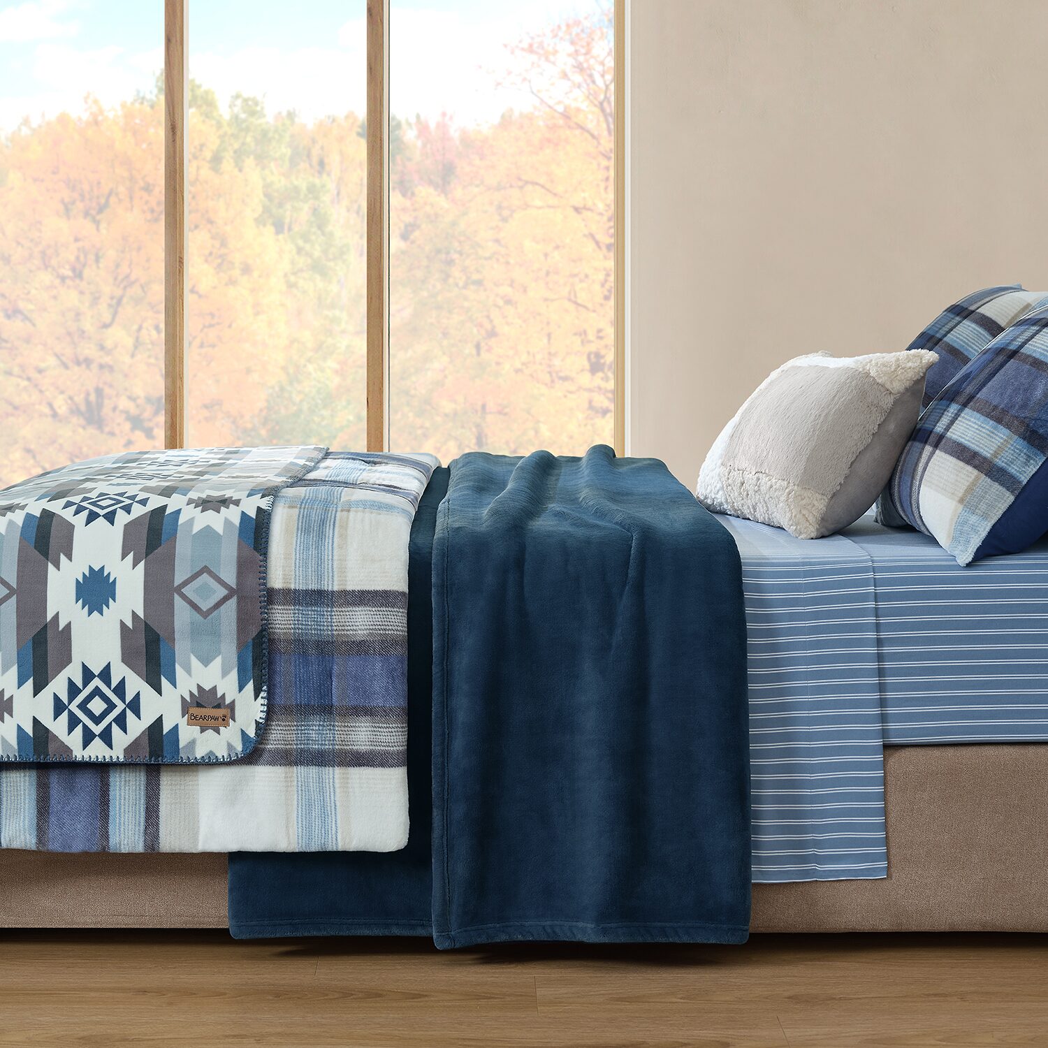 Bearpaw Super Cozy Midweight Blanket