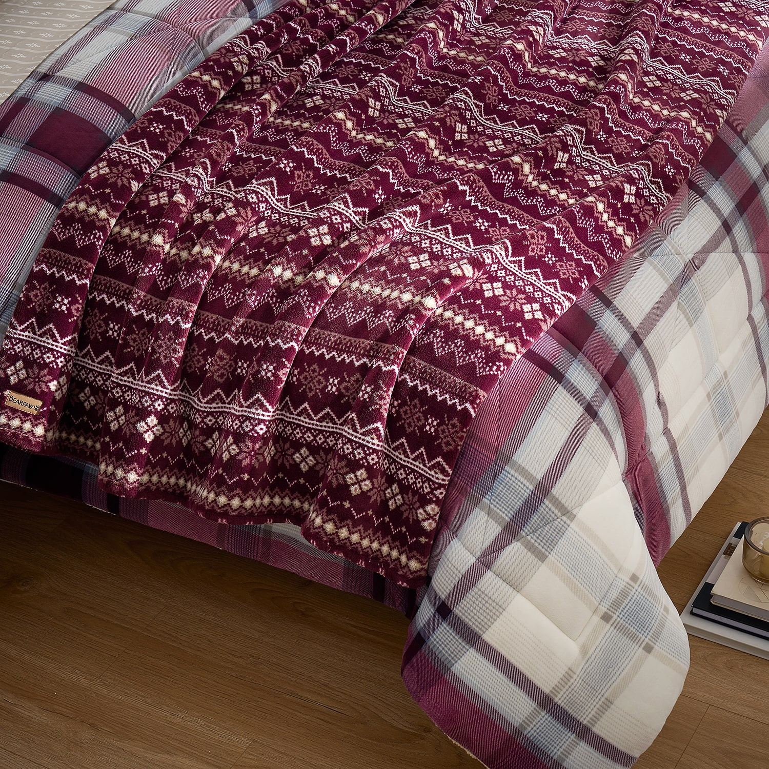 Bearpaw Super Cozy Midweight Blanket