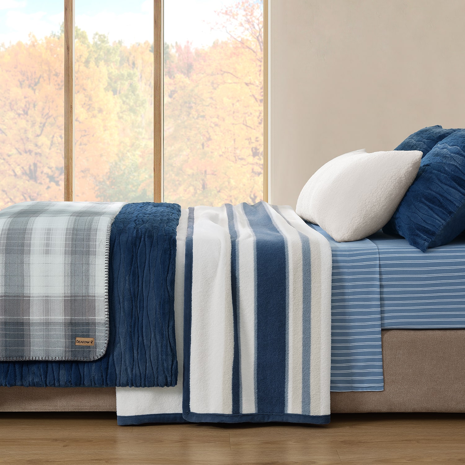 Bearpaw Cozy Luxe Faux Cashmere Blanket