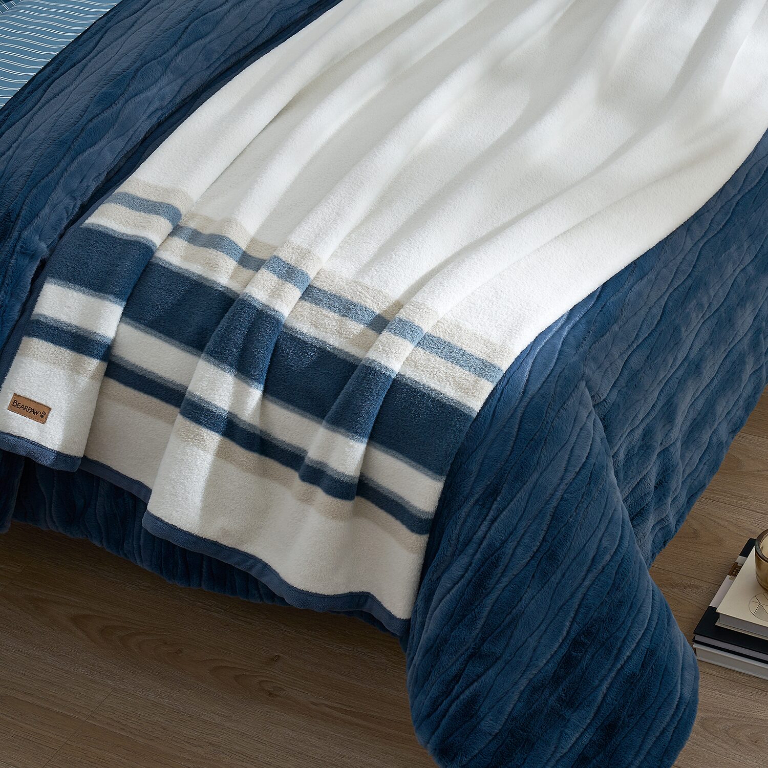 Bearpaw Cozy Luxe Faux Cashmere Blanket