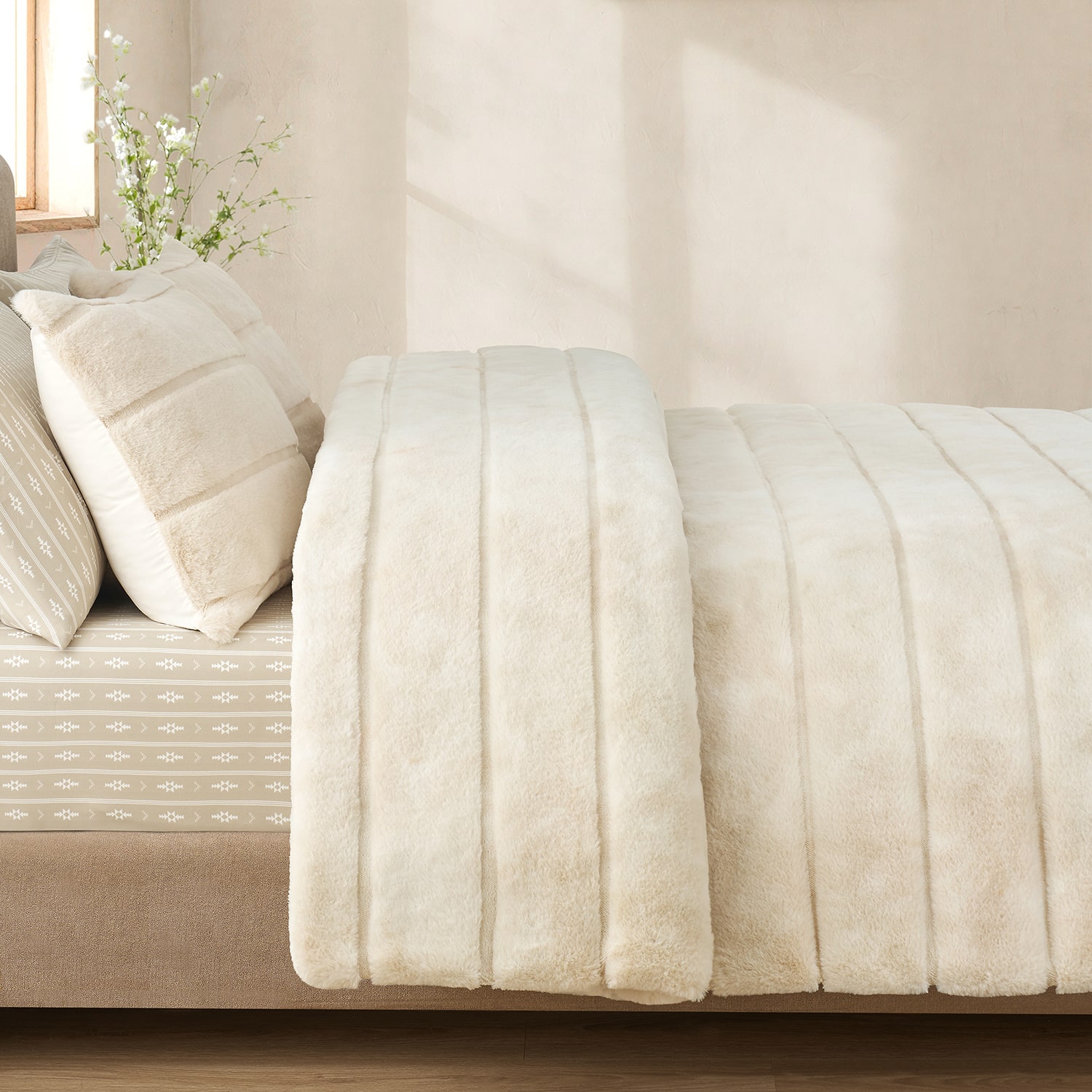 Bearpaw Marlow Ribbed Faux Fur 3-pc. Comforter Set