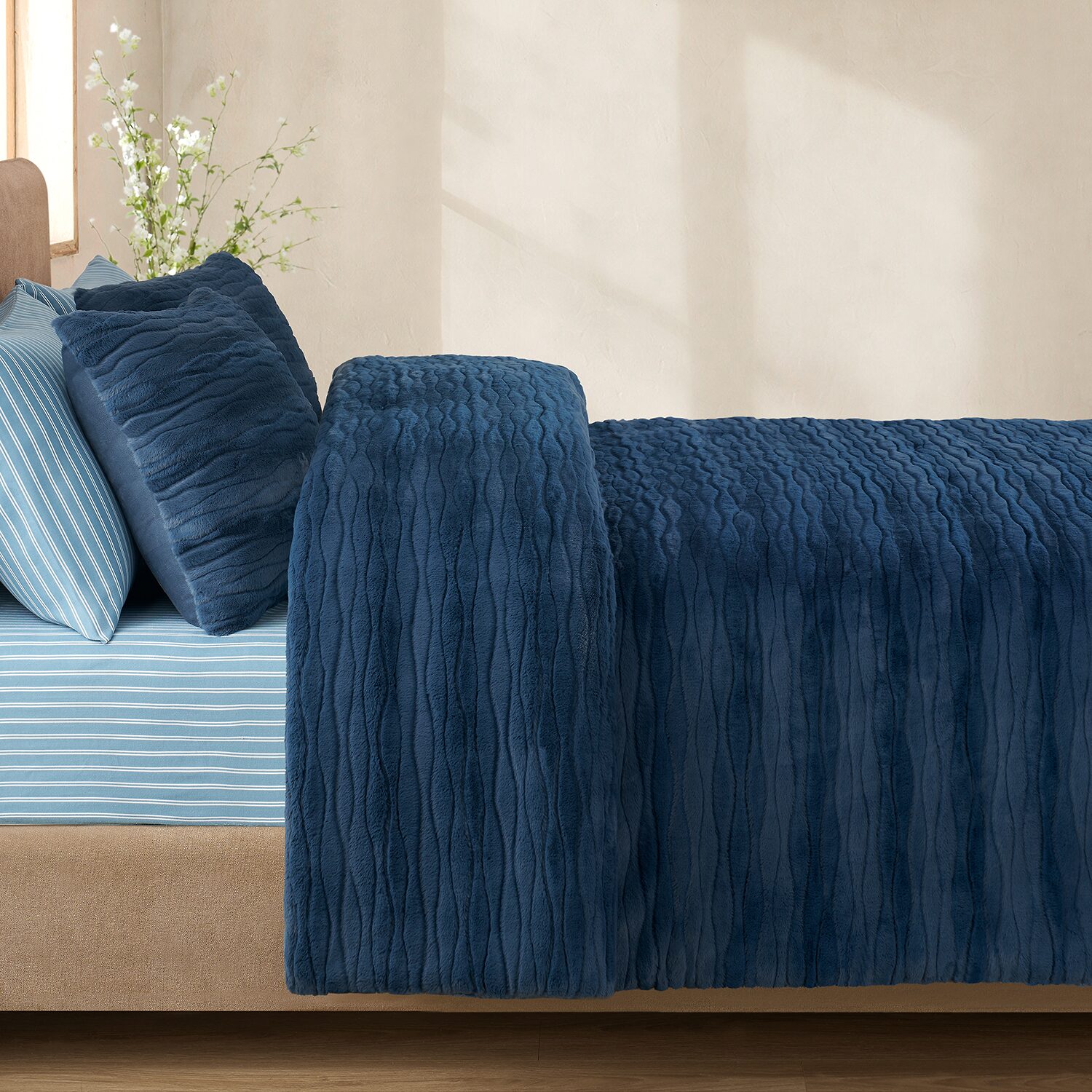 Bearpaw River Brushed Faux Fur 3-pc. Comforter Set