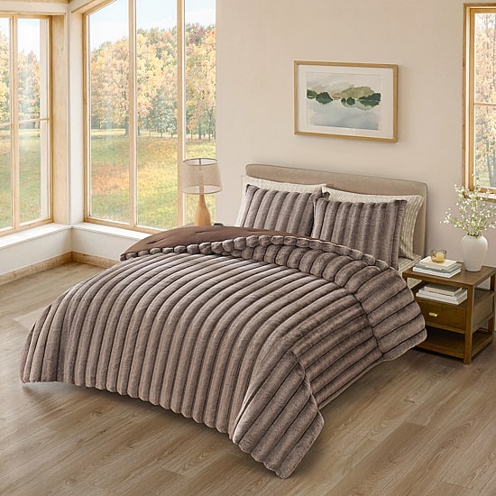 Bearpaw Tucker Ribbed Faux Fur 3-pc. Comforter Set
