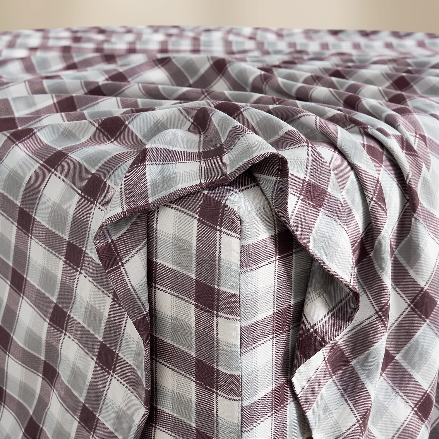 Bearpaw Poly Flannel Sheet Set