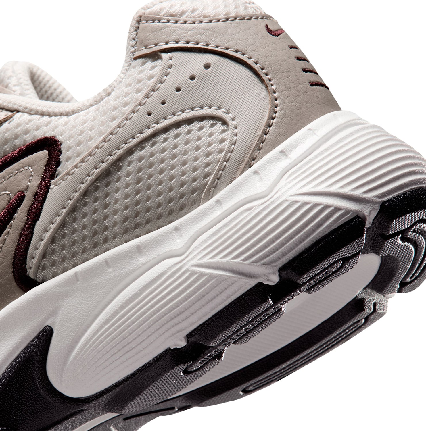 Nike Stratos Shift 2000 Big Kid Unisex Sneakers