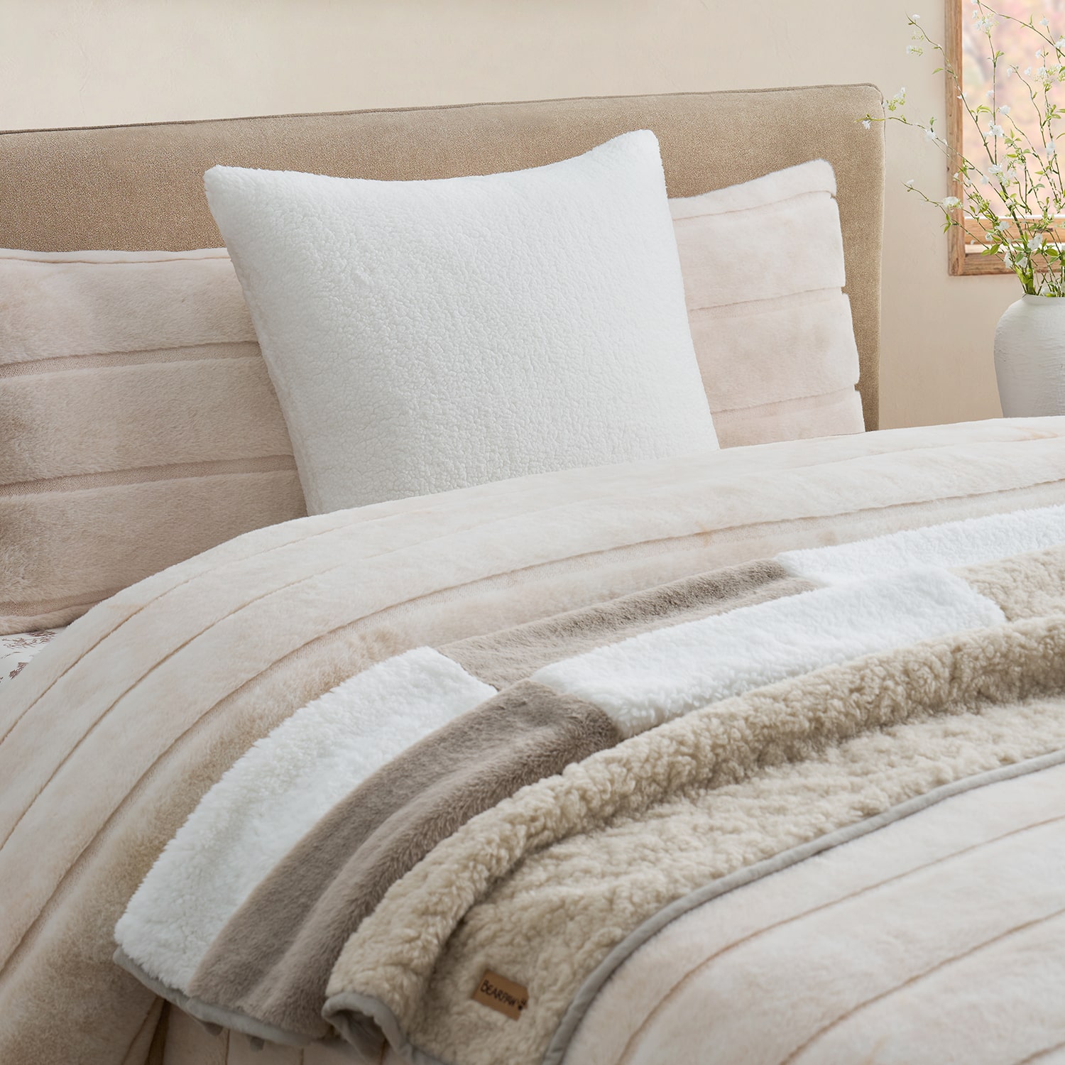 Bearpaw Sophie Sherpa 26x26 Euro Pillow