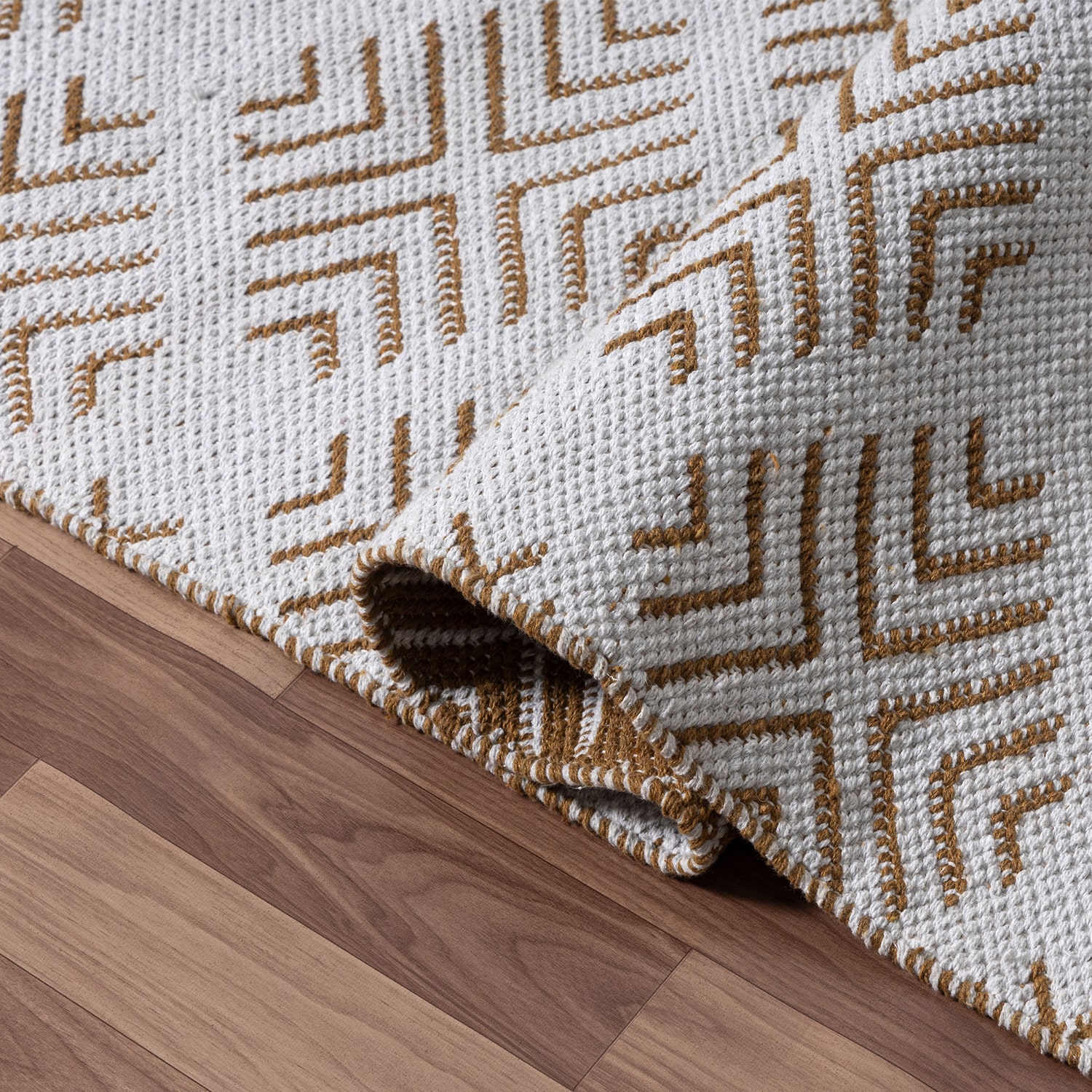 LR HOME Robert Rectangle Area Rugs