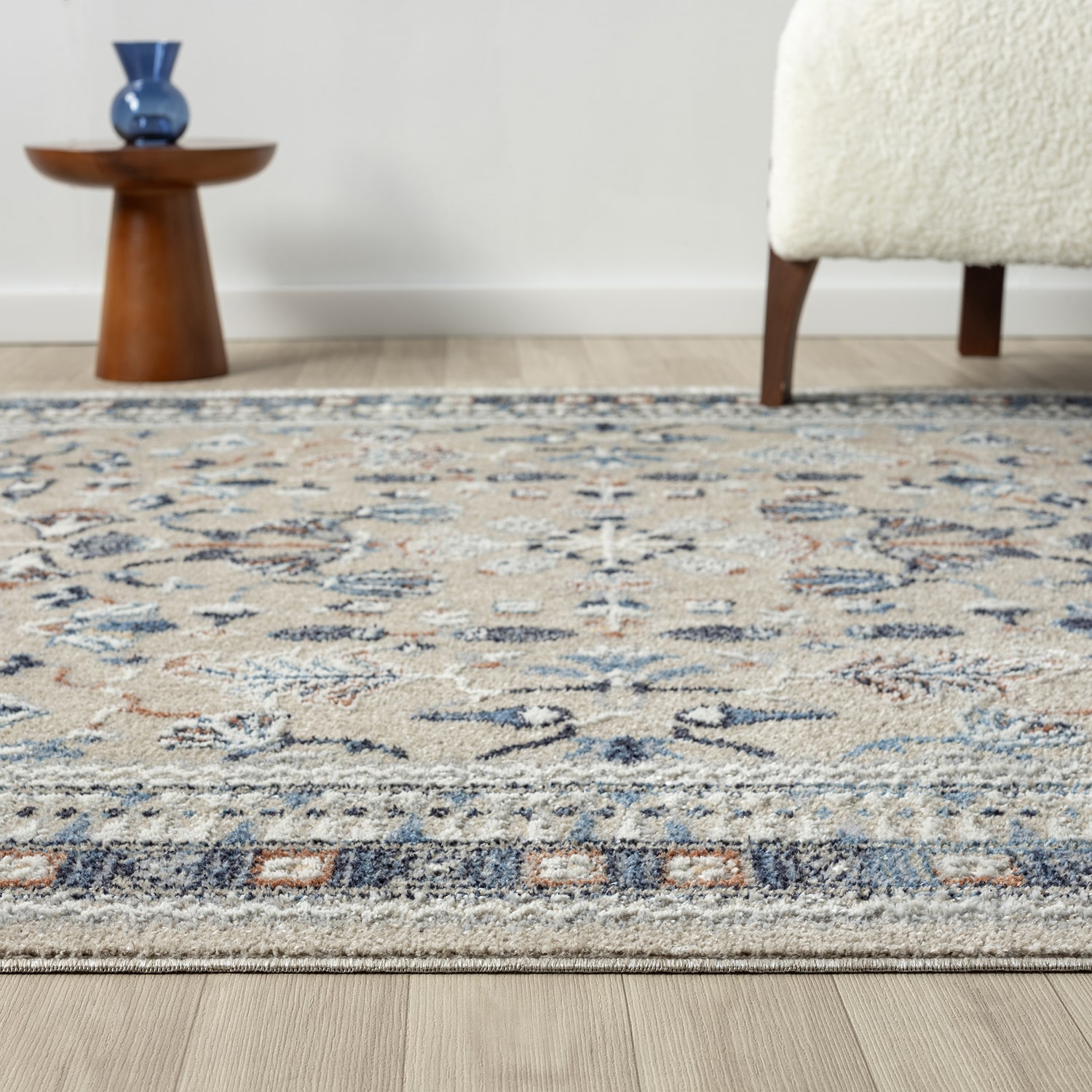 LR Home Riley Floral Washable Indoor Rectangular Area Rug