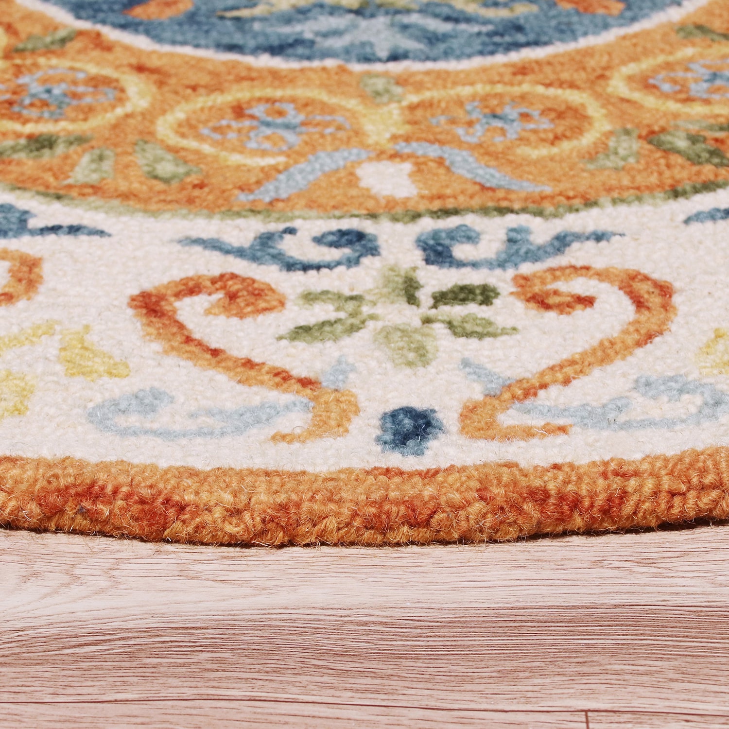 LR Home Sindy Medallion Hand Tufted Indoor Round Area Rug
