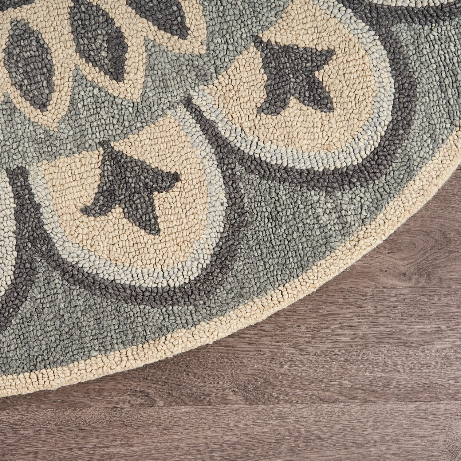 LR Home Daisy Medallion Hand Tufted Indoor Round Area Rug