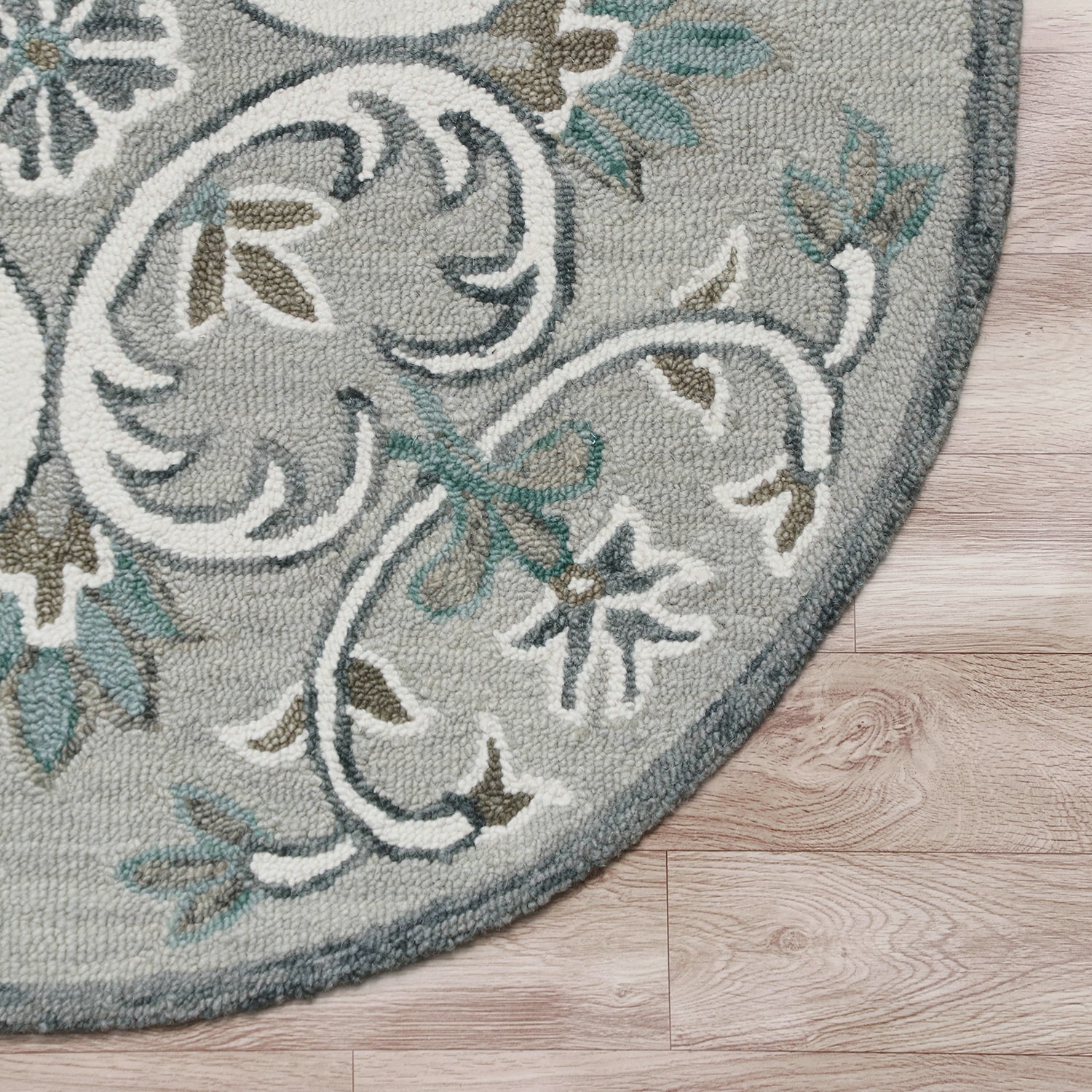 LR Home Sindy Floral Hand Tufted Indoor Round Area Rug