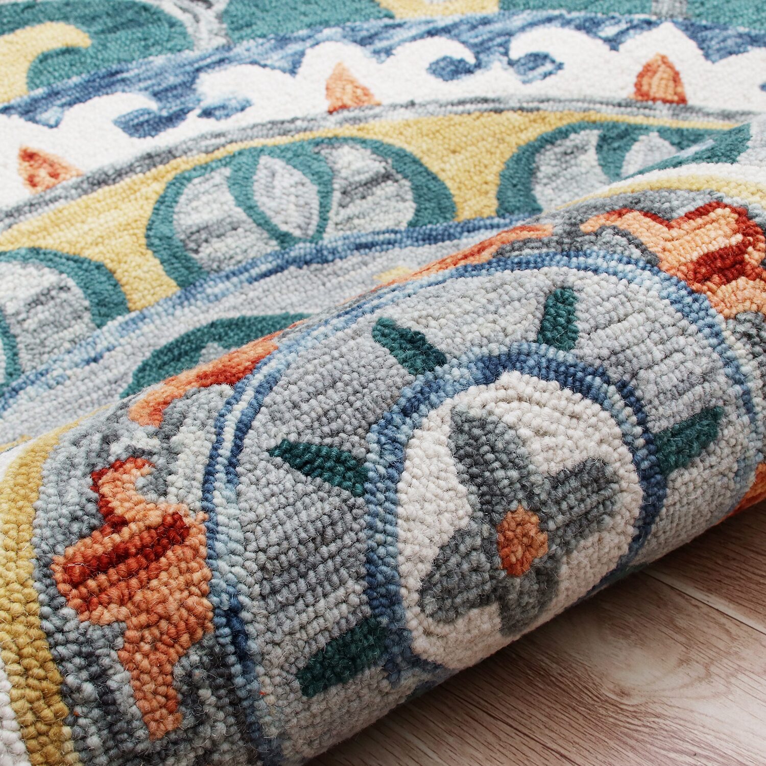 LR Home Sindy Medallion Hand Tufted Indoor Round Area Rug